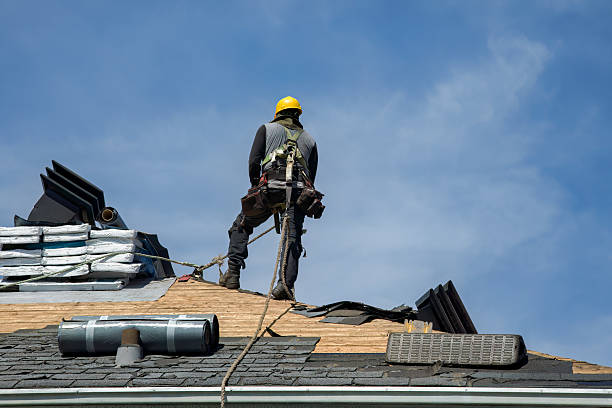 Professional Gutter Installation technician working in Suisun City, CA